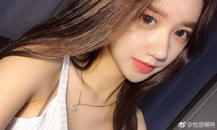 周剑大使接受斐济《今日》杂志书面专访